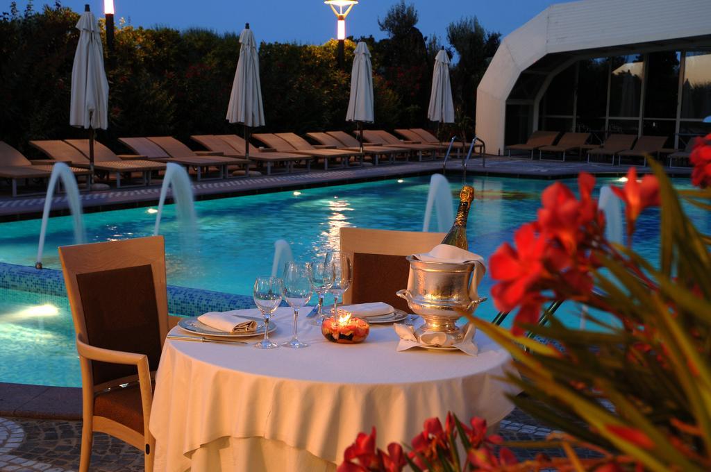 Palace Hotel Milano Marittima Exteriör bild
