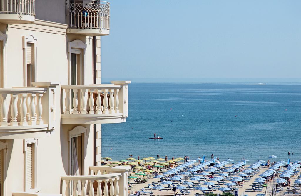 Palace Hotel Milano Marittima Exteriör bild