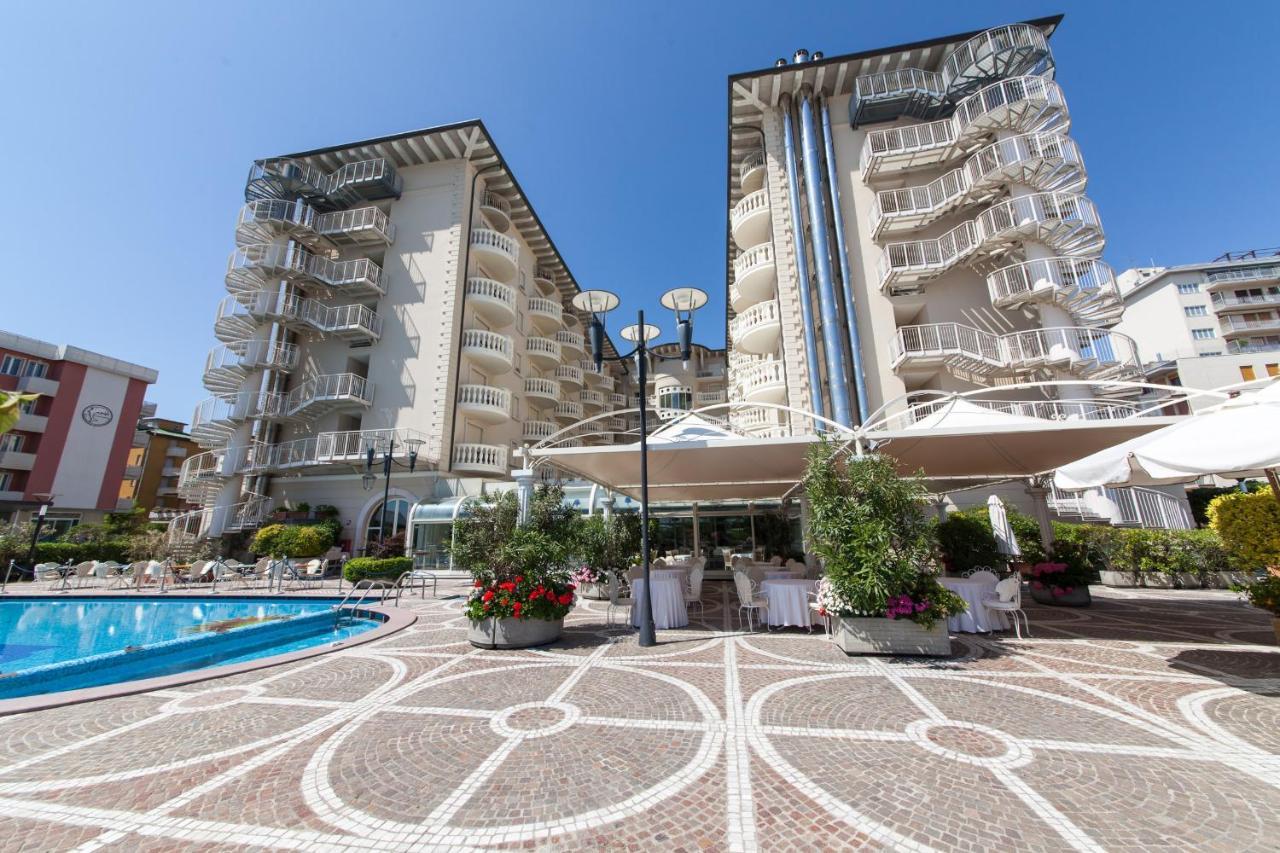 Palace Hotel Milano Marittima Exteriör bild